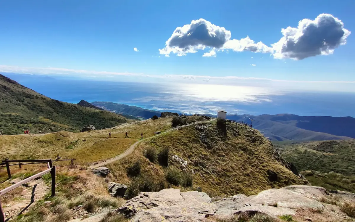 Tra il Blu di Varazze e i Boschi della Foresta del Deiva!!